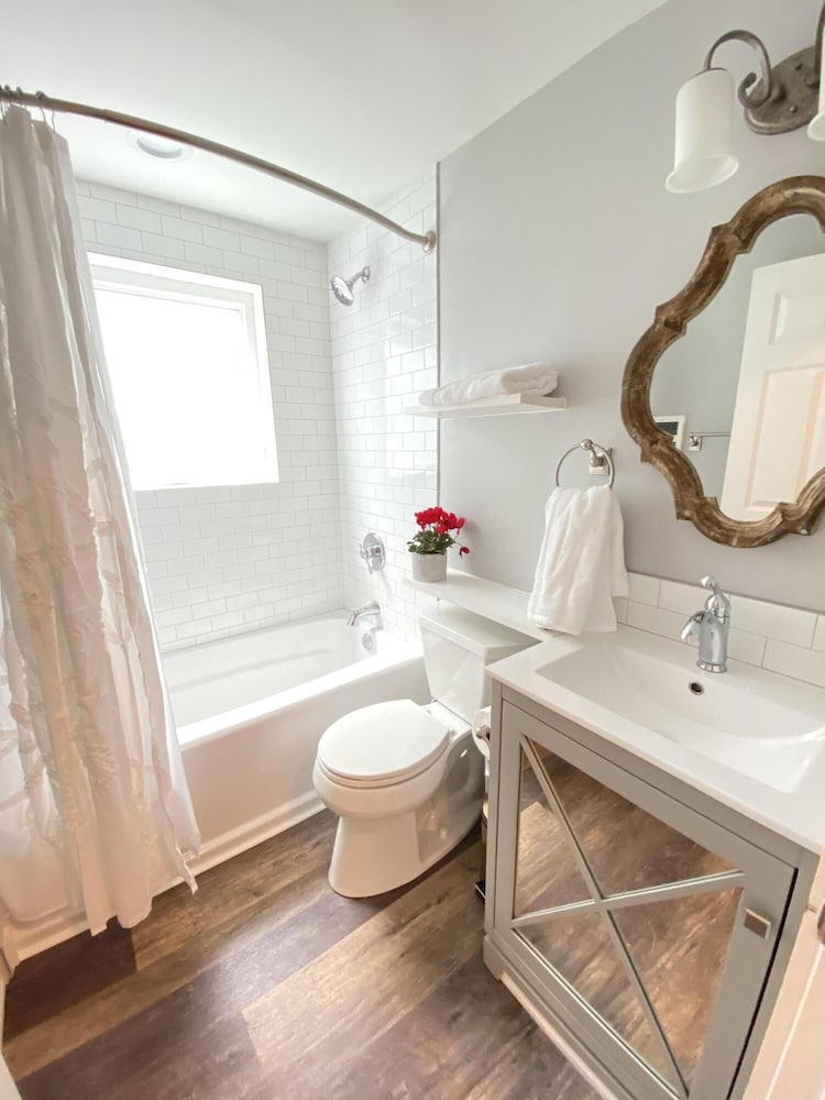 2BR 2BA Alki Beach Waterfront Retreat Extended Stay, Zdjęcie 13