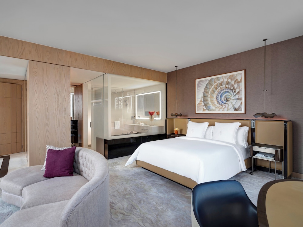 Studio Suite, 1 King Bed (Burj Khalifa View)