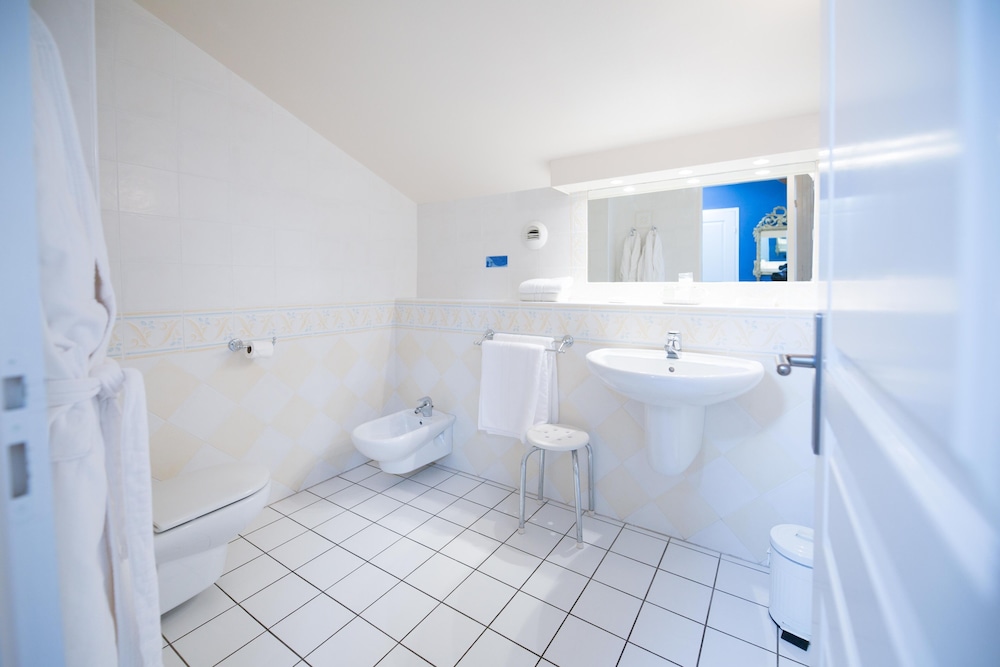Family Suite (For 4 Persons) photo 2