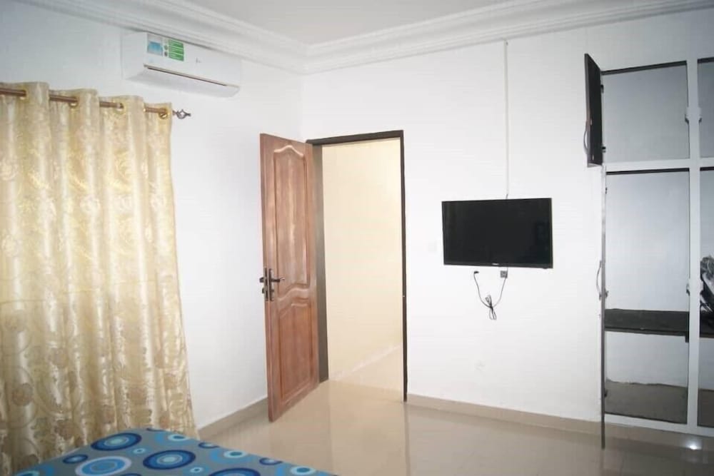 Business Room, Garden View (Kingston) photo 2