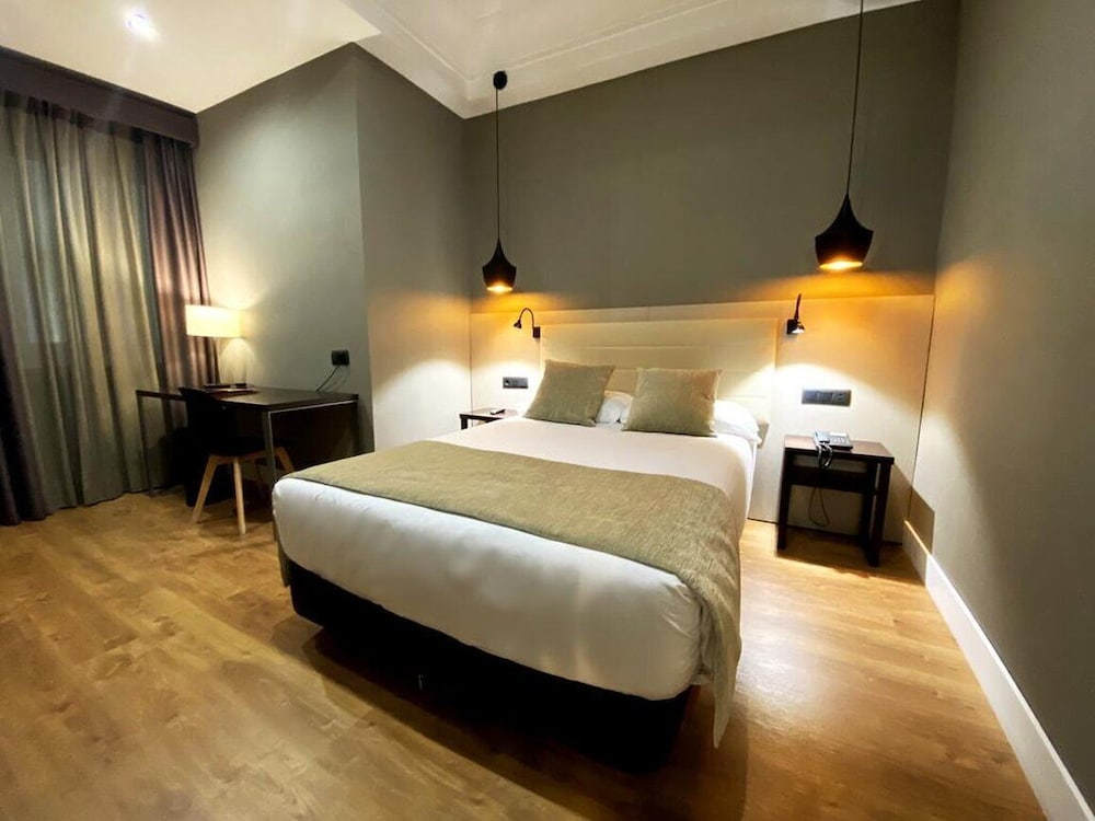 Twin Room, 2 Twin Beds - Photo 4