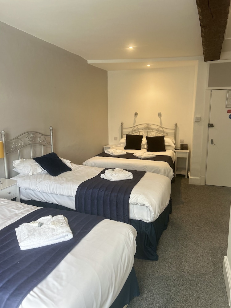 Family Triple Room, Ensuite photo 2