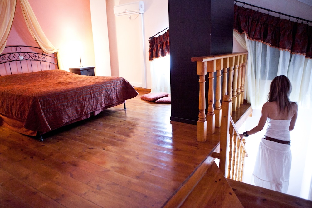 Duplex photo 2