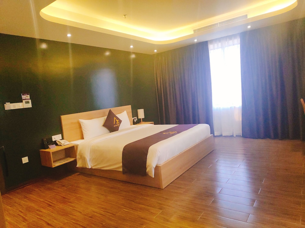 Suite (with Kitchen) photo 2