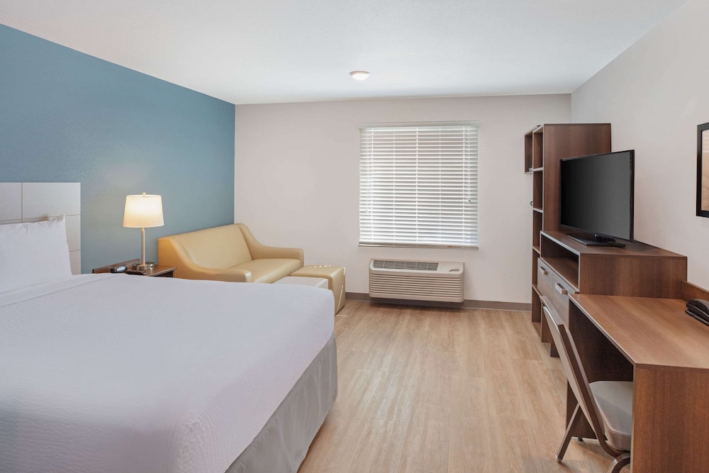 Standard Room, 1 Queen Bed photo 1
