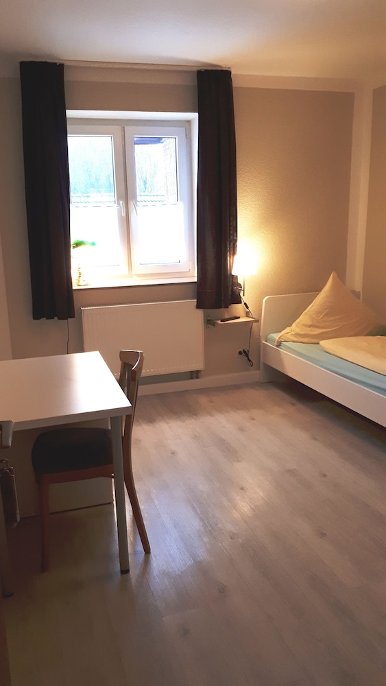Single Room photo 2