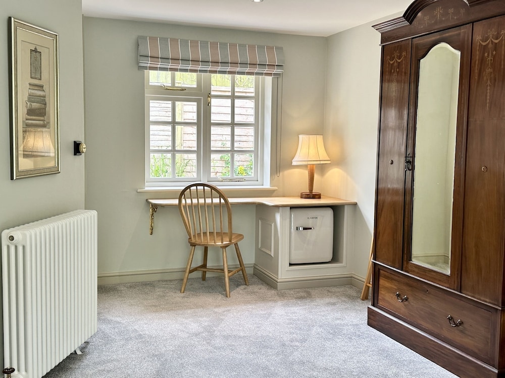 Superior Double Room, Ensuite, Garden View photo 2