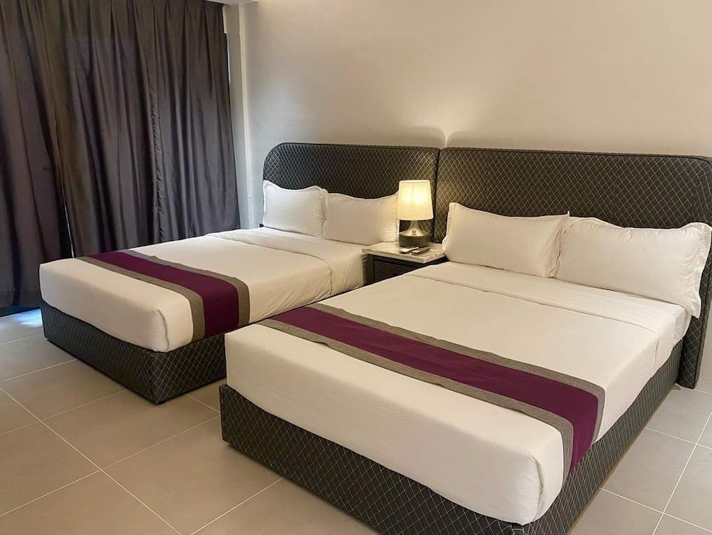 Luxury Villa, 4 Bedrooms - Photo 10