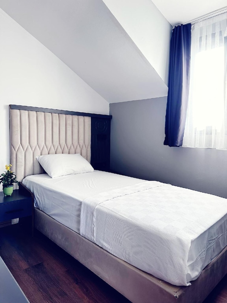 Economy Single Room