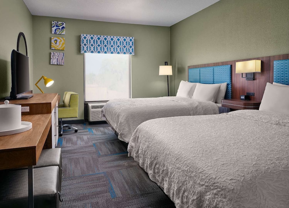 Room, 2 Queen Beds photo 2
