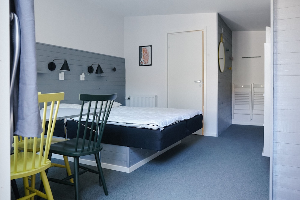 Family Room, Annex Building photo 2