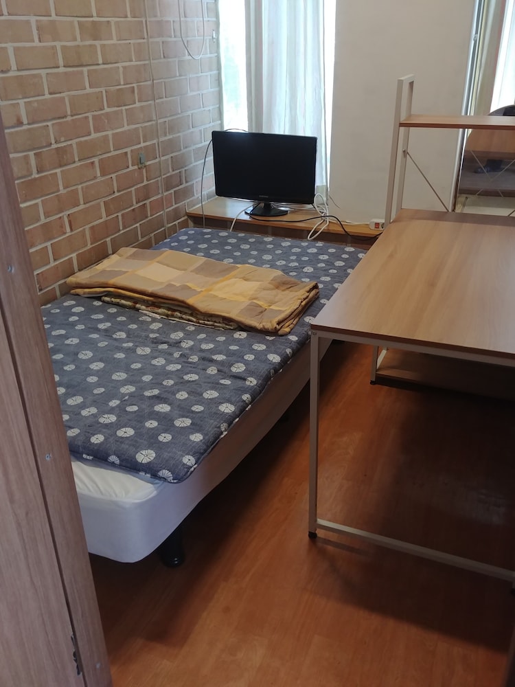 Basic Single Room, City View photo 1