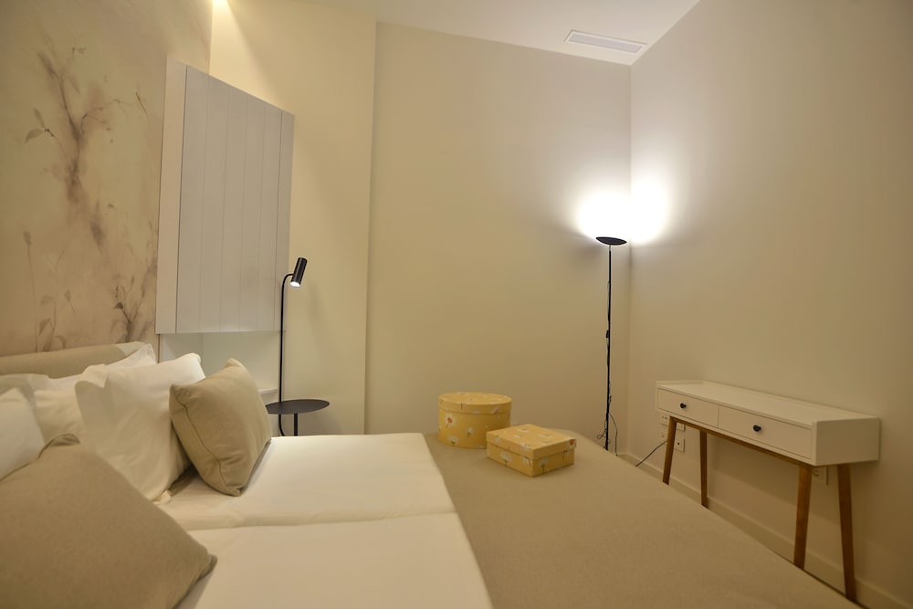 Apartment, 2 Bedrooms, Ground Floor photo 3