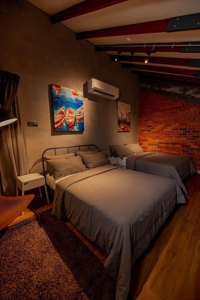Family Studio Suite - Photo 17