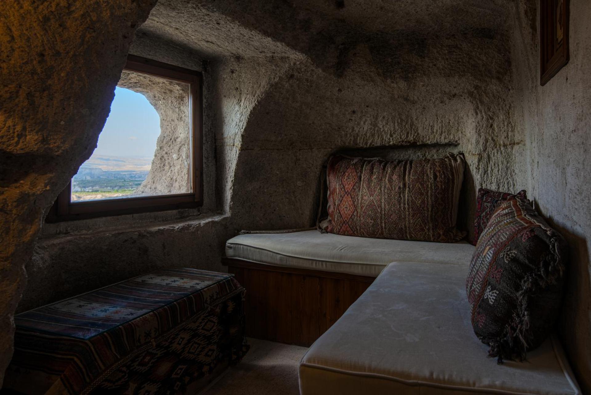 Deluxe Double or Twin Room - Photo 8