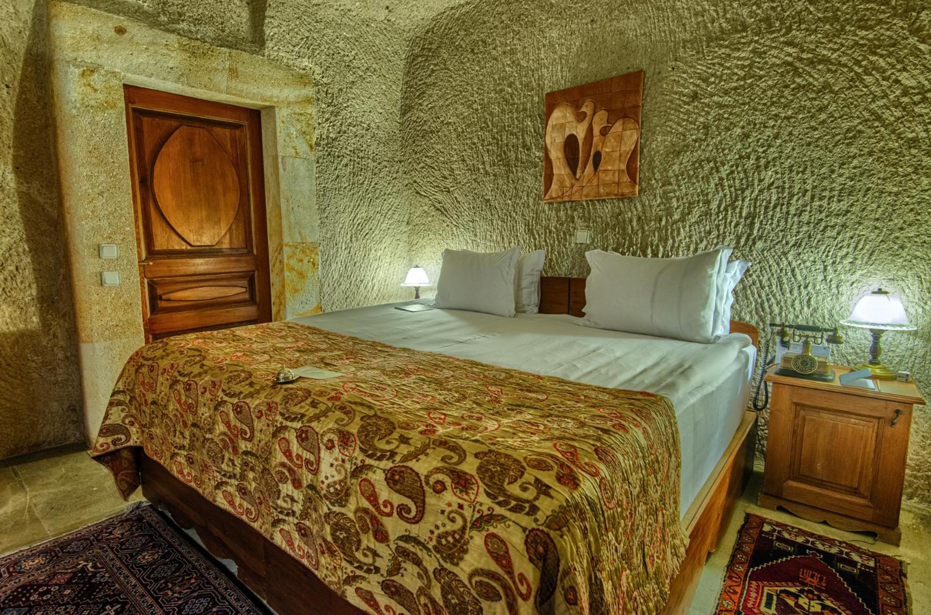 Deluxe Double or Twin Room - Photo 14