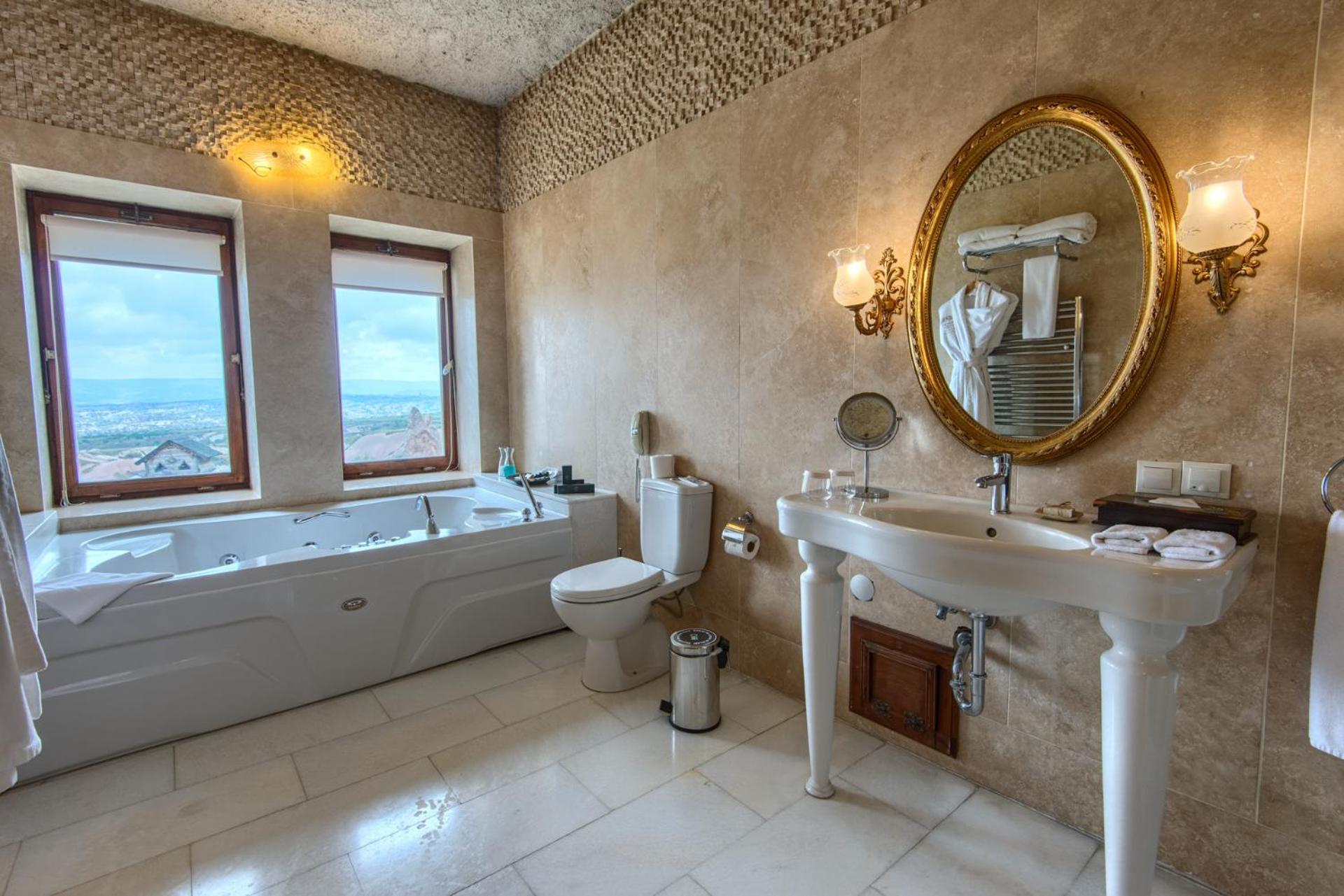 King Suite - Photo 7