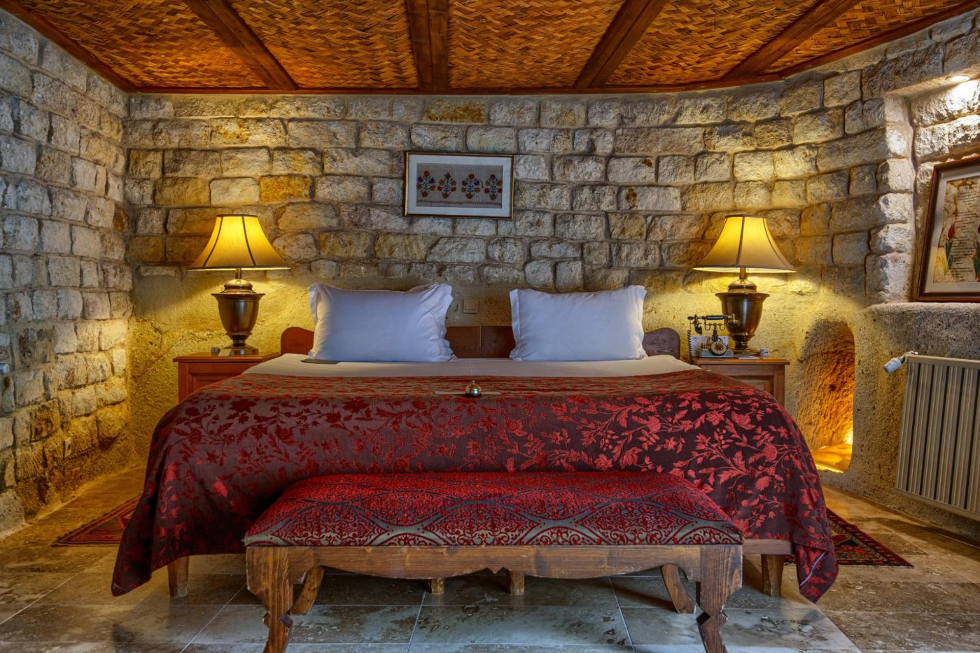 King Suite - Photo 16