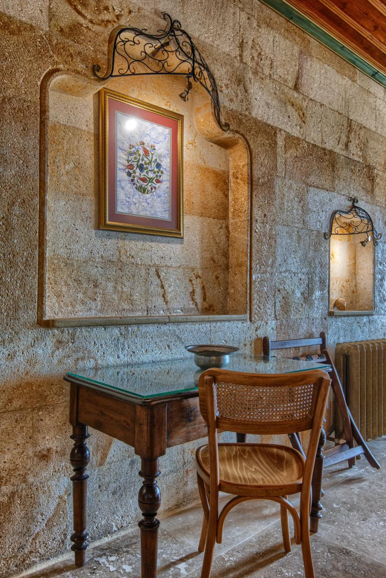 King Suite - Photo 10