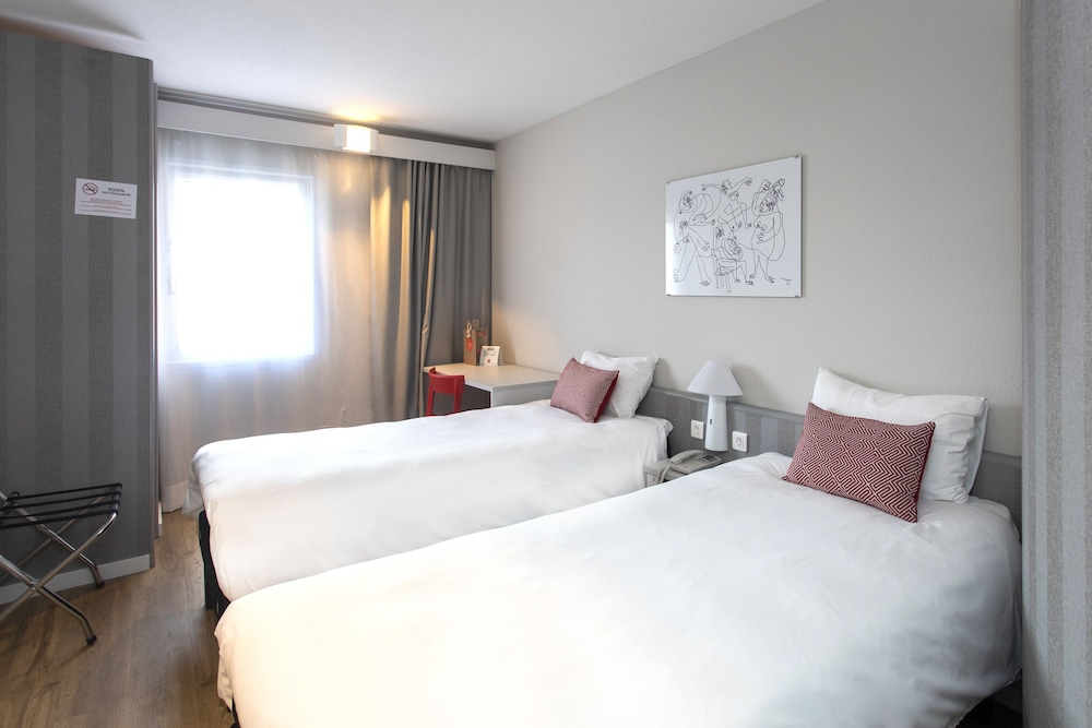 Room, 2 Twin Beds - Photo 1