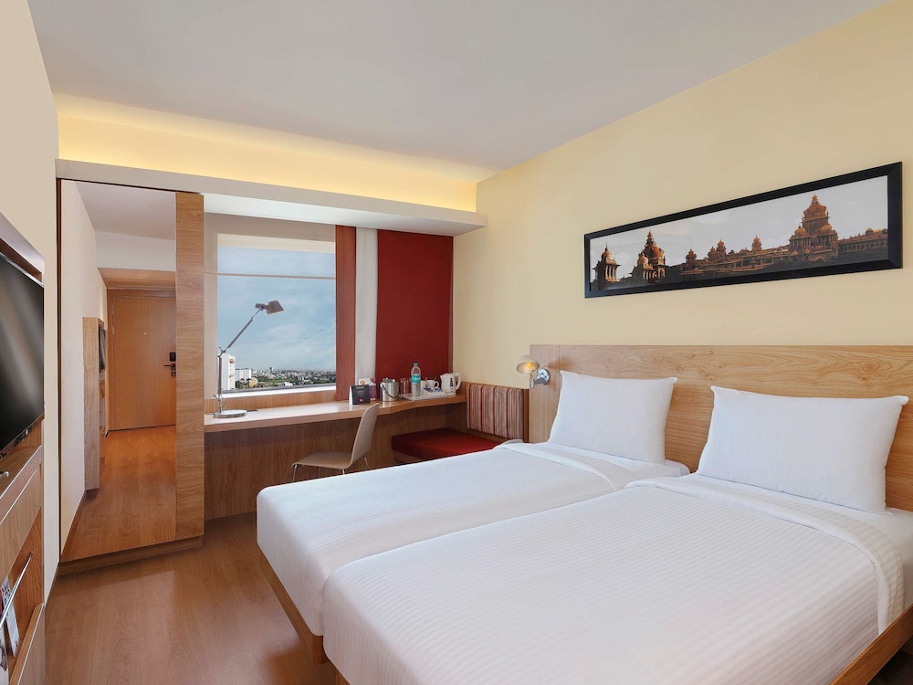 Deluxe Queen Bedroom - Sweet Bed by ibis photo 3