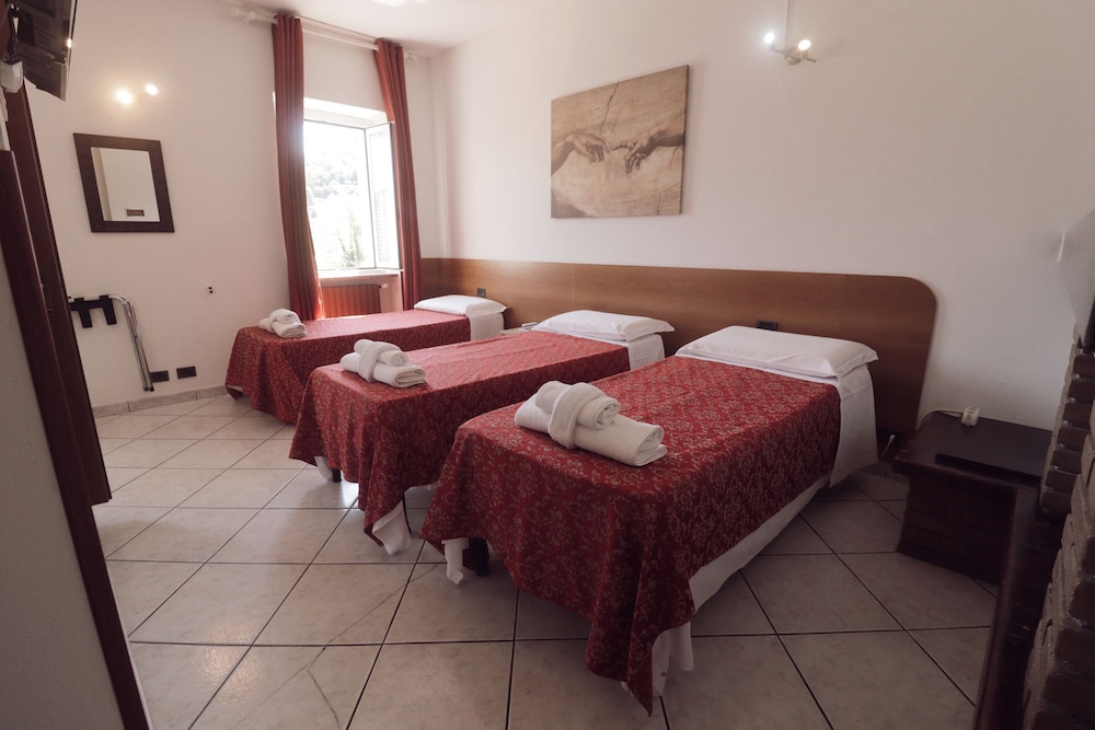 Triple Room, Non Smoking photo 3