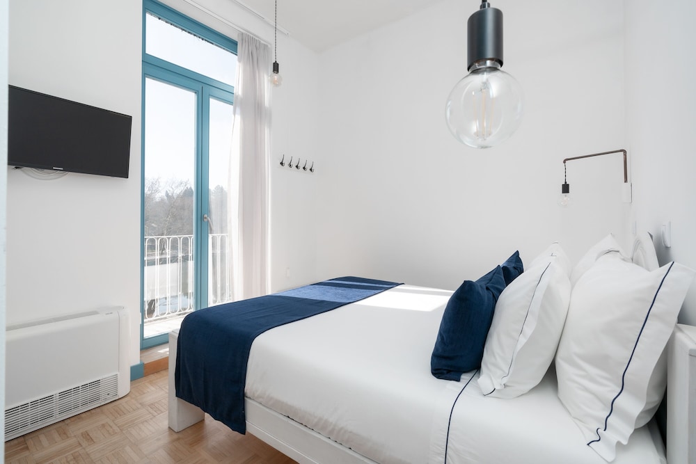 Standard Single Room, 1 Bedroom, River View photo 1