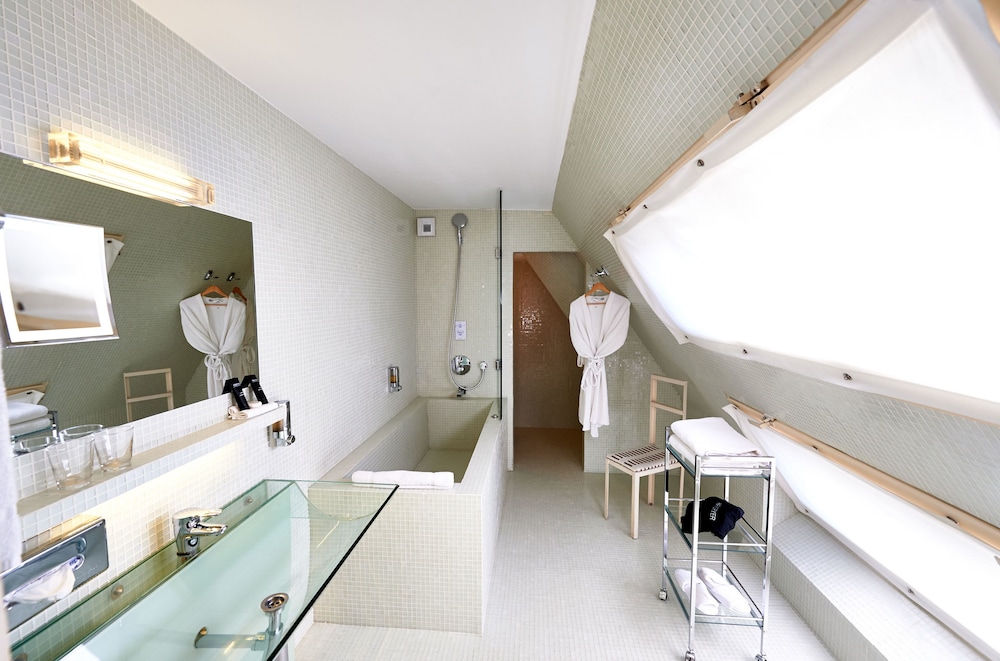 Superior Room - Photo 5