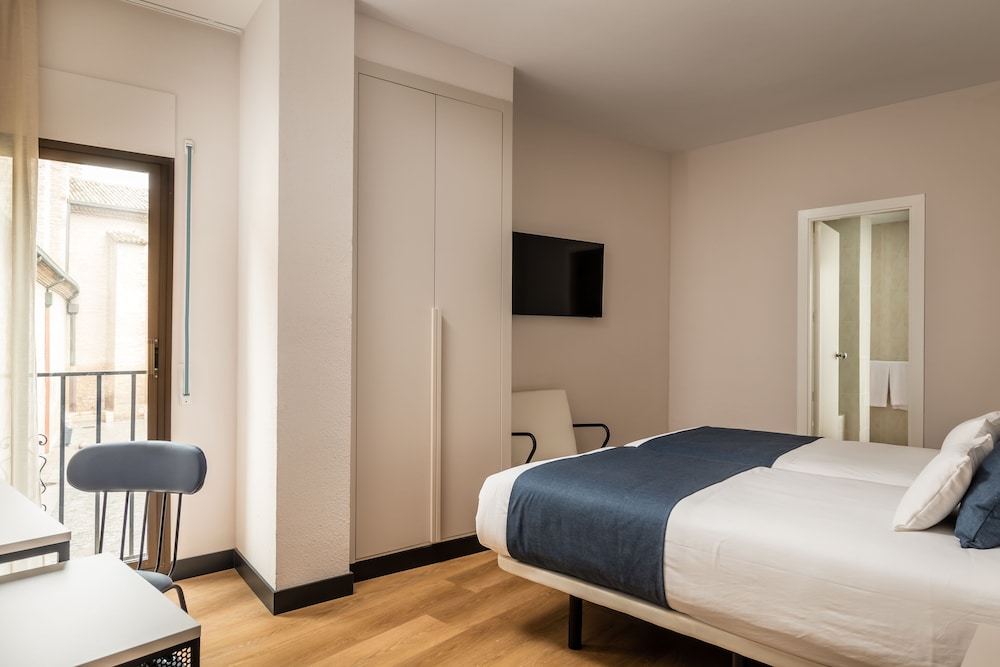 Standard Room photo 3