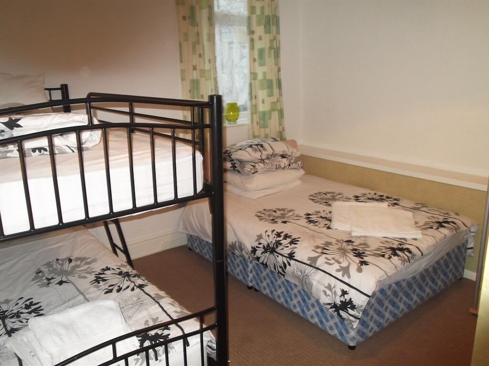 Suite, Ensuite ((Sleeps 4 people)) photo 2
