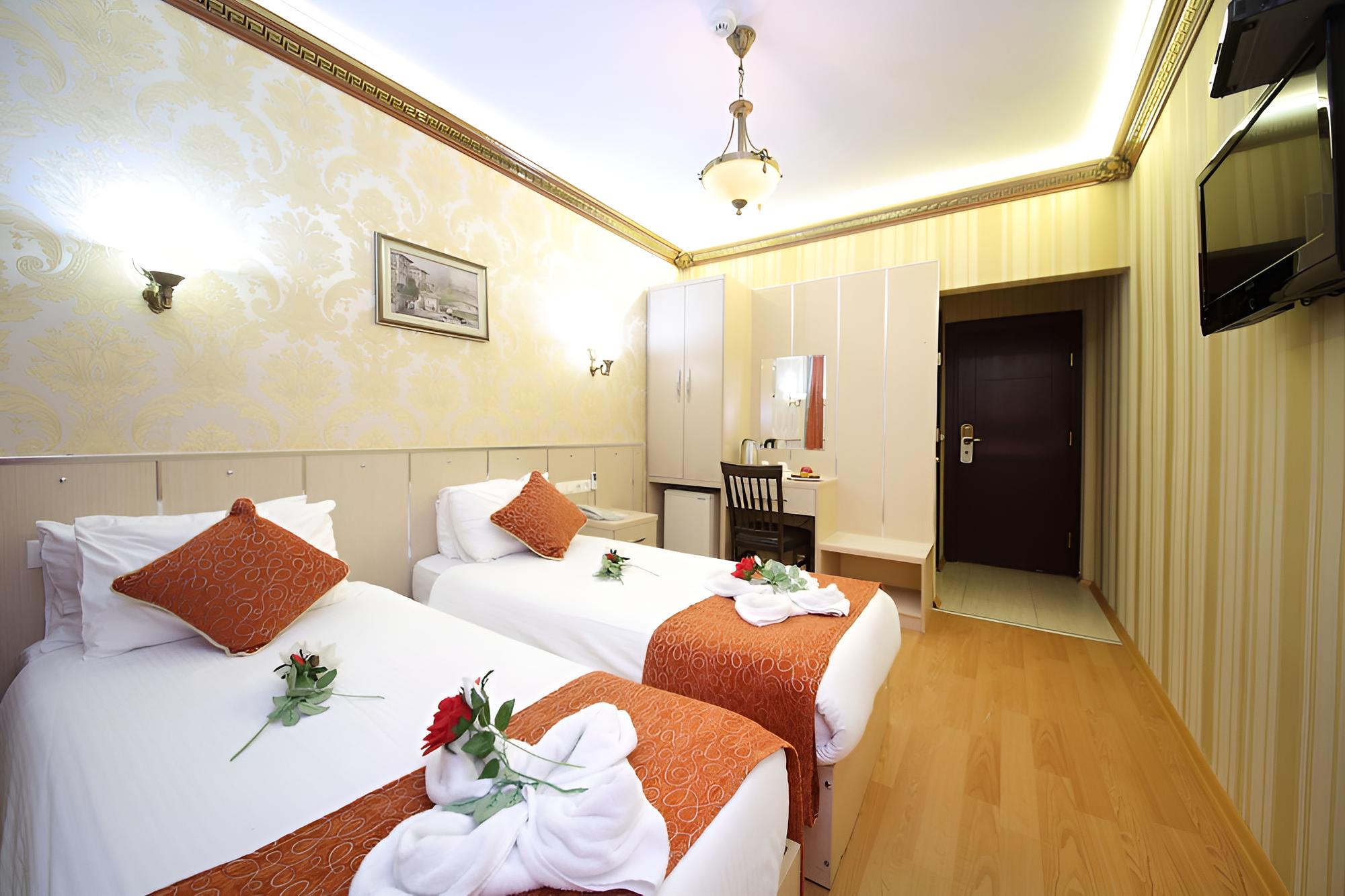 Standard Double or Twin Room photo 2