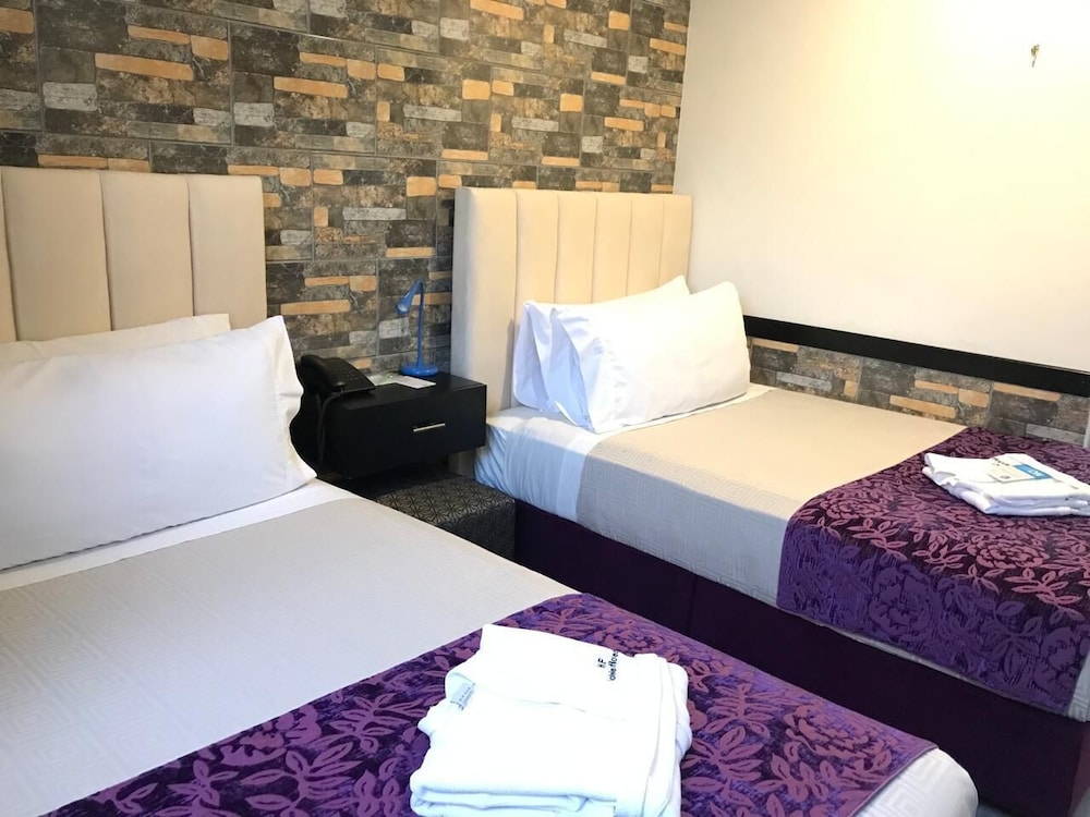 Standard Twin Room photo 2