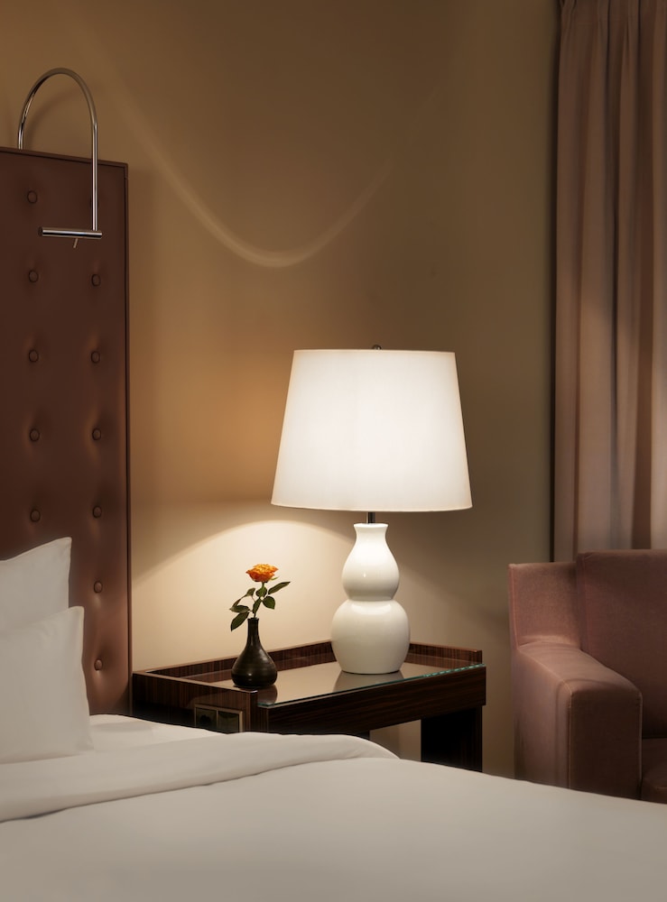 Room, 2 Queen Beds (Club Access)