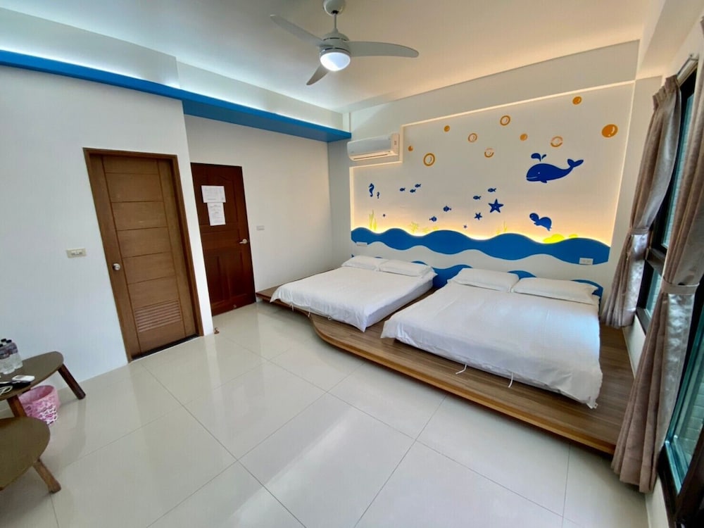 Comfort Quadruple Room, 2 Double Beds photo 1