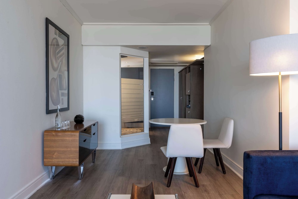 Junior Suite, Club Lounge Access photo 2
