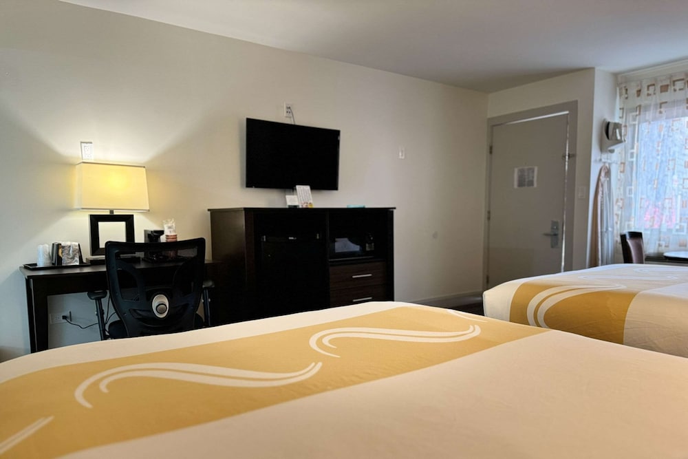 Premium Room, 2 Queen Beds, Non Smoking, Fireplace photo 1