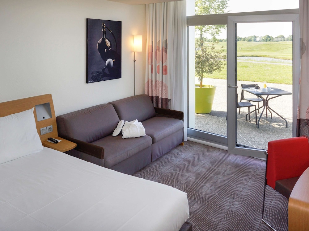 Deluxe Room, 1 Double Bed, Accessible (Golf course view)