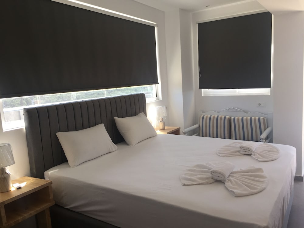 Superior Double Room, 1 King Bed, Balcony, City View