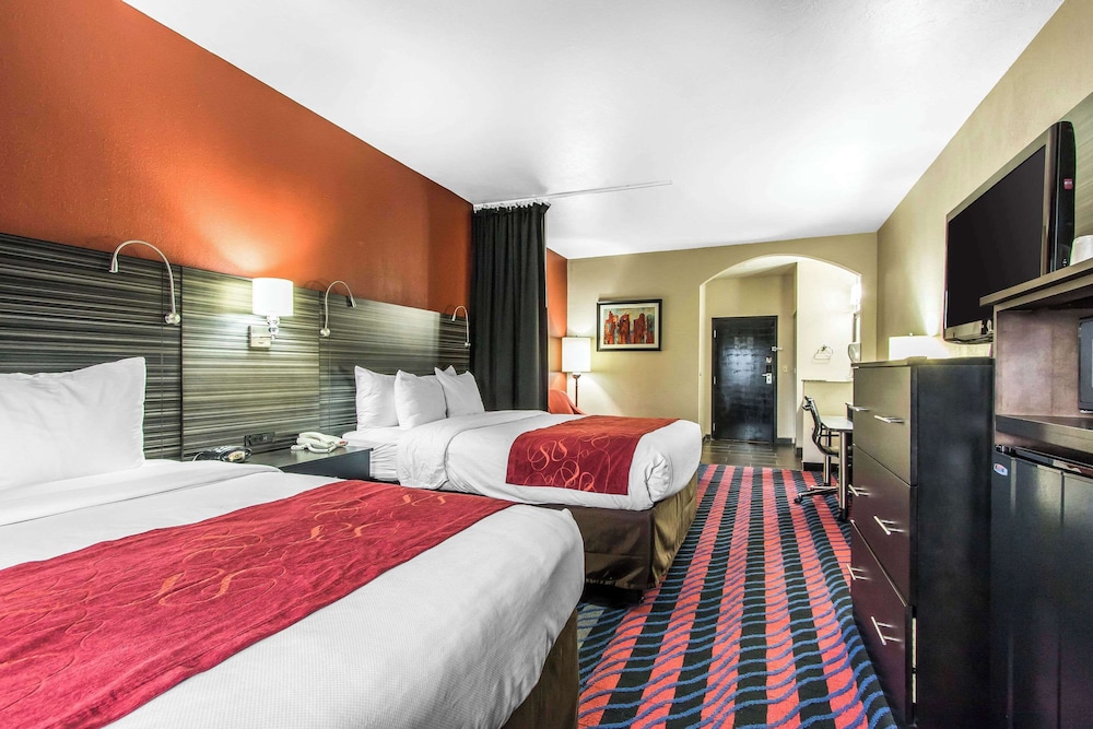 Suite, 1 King Bed with Sofa bed, Accessible, Non Smoking - Photo 7