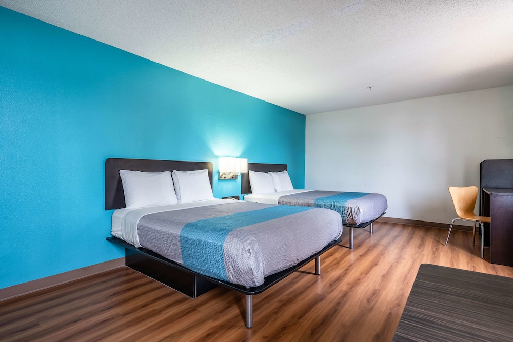 Standard Suite, 2 Double Beds, Smoking, Kitchenette photo 2