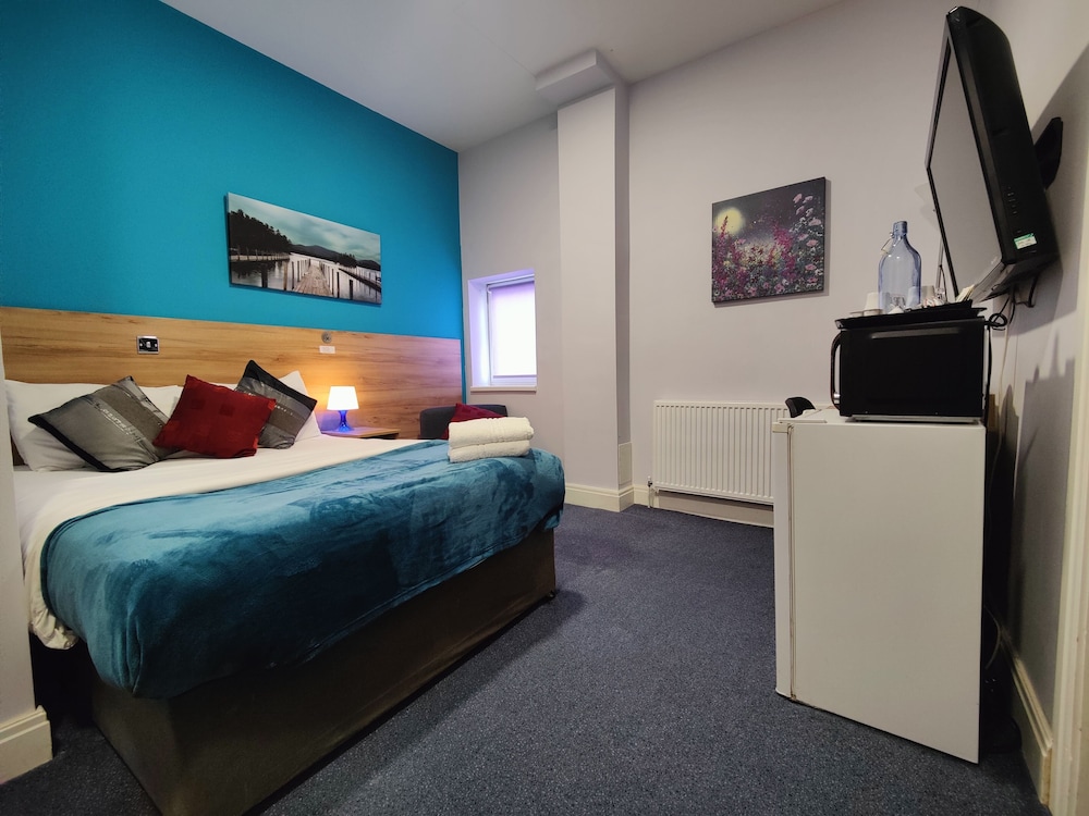 Superior Double Room, 1 King Bed, Non Smoking, Microwave - Photo 6