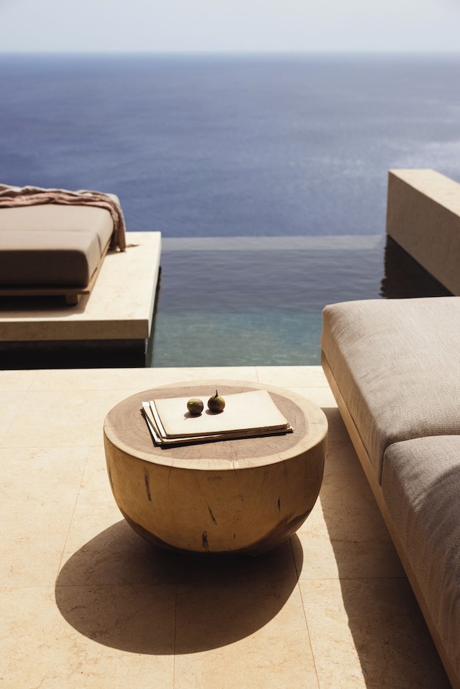 Junior Suite with Outdoor Private Pool and Sea View