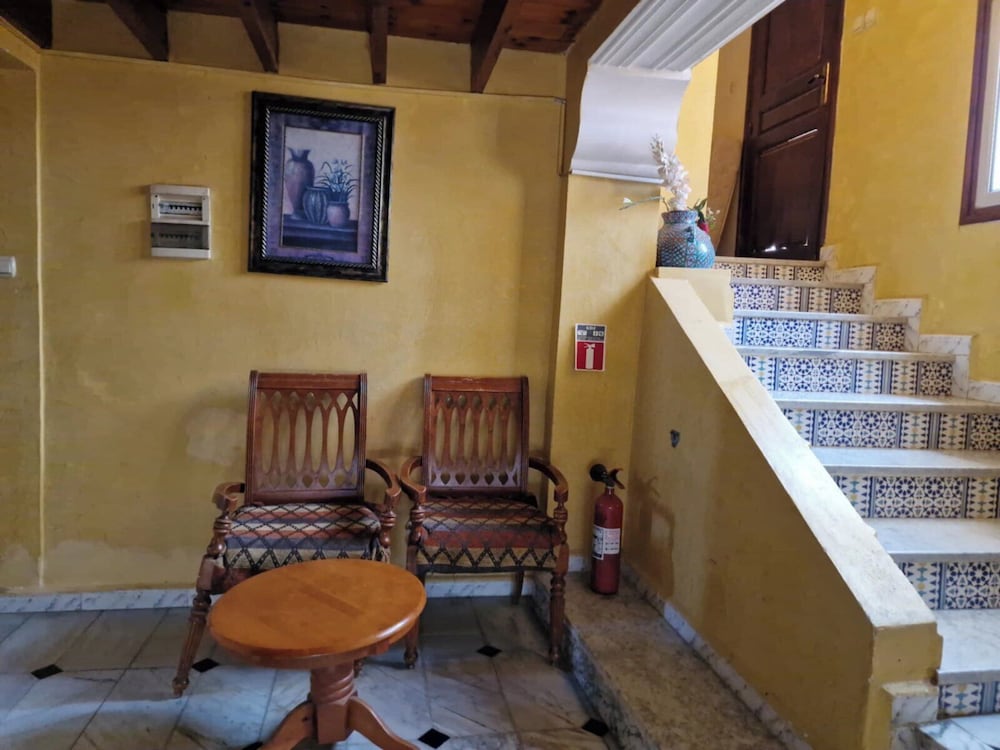 City Triple Room, 1 Bedroom photo 2
