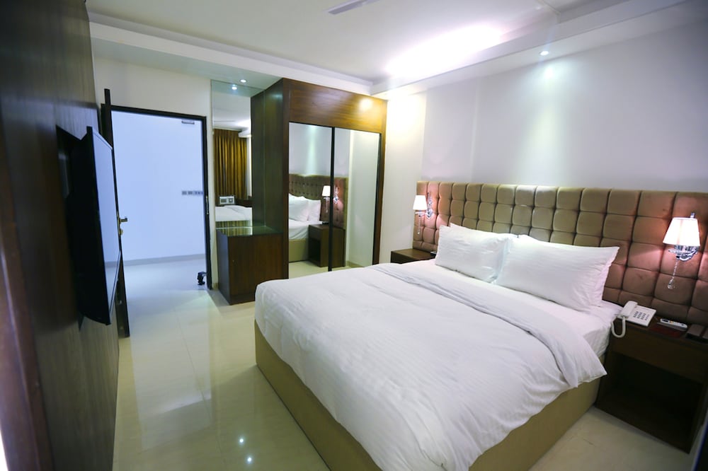Deluxe Twin Room, 1 Bedroom, City View photo 1