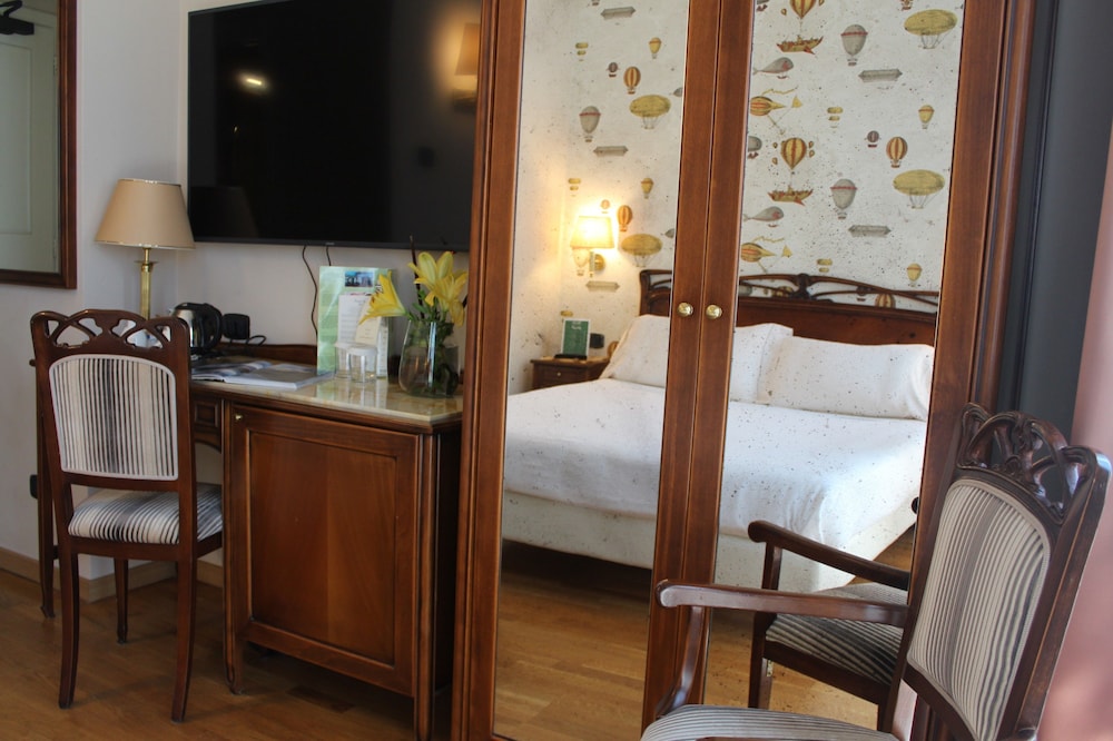 Classic Room - Photo 2