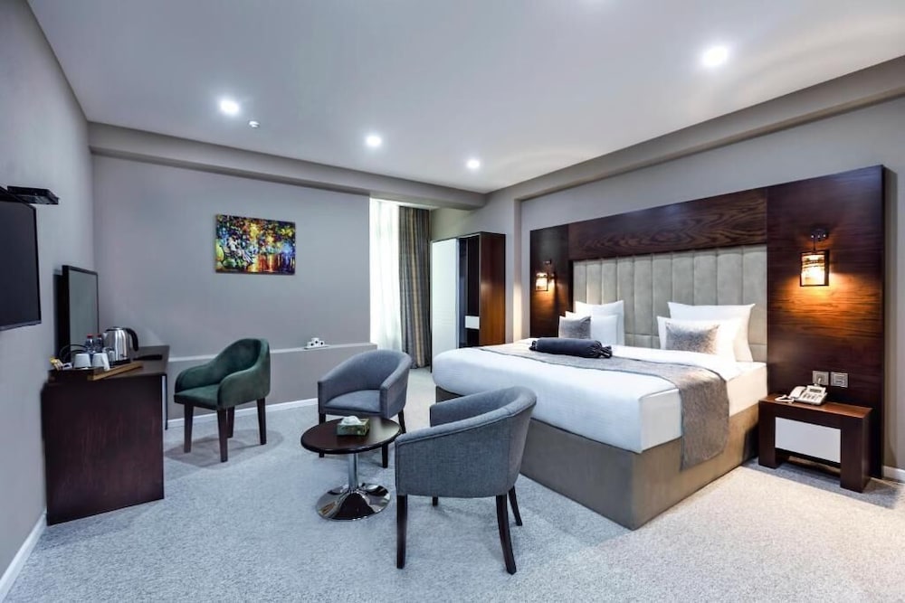 Deluxe Double or Twin Room photo 1