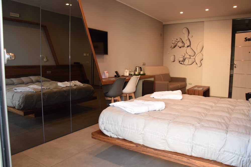 Luxury Suite, Balcony