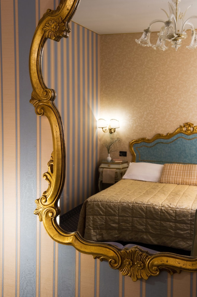 Superior Double Room - Photo 1