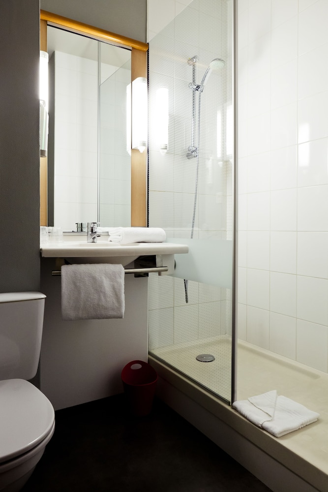 Room, 1 Double Bed - Photo 2