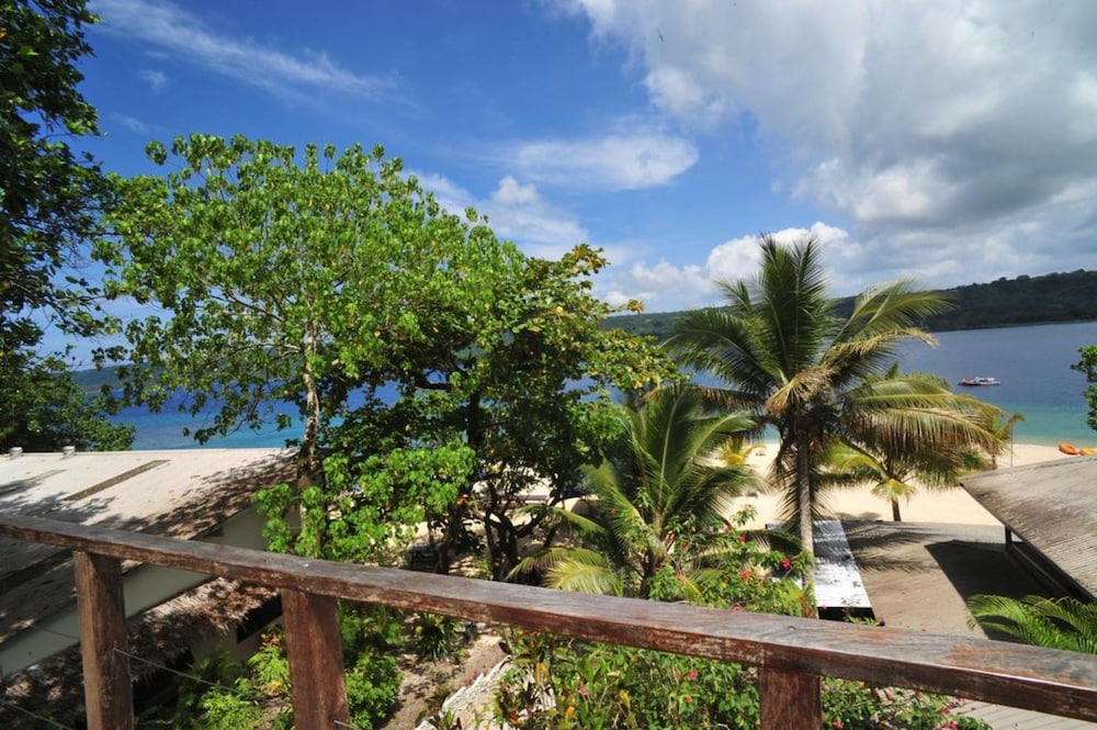 1 Bedroom Oceanside Villa